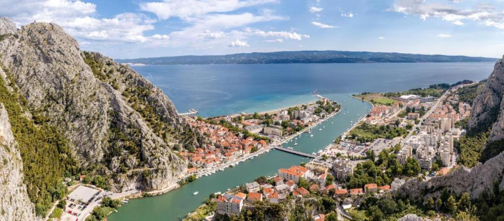 Omis Wind Rose Apartment Exterior photo